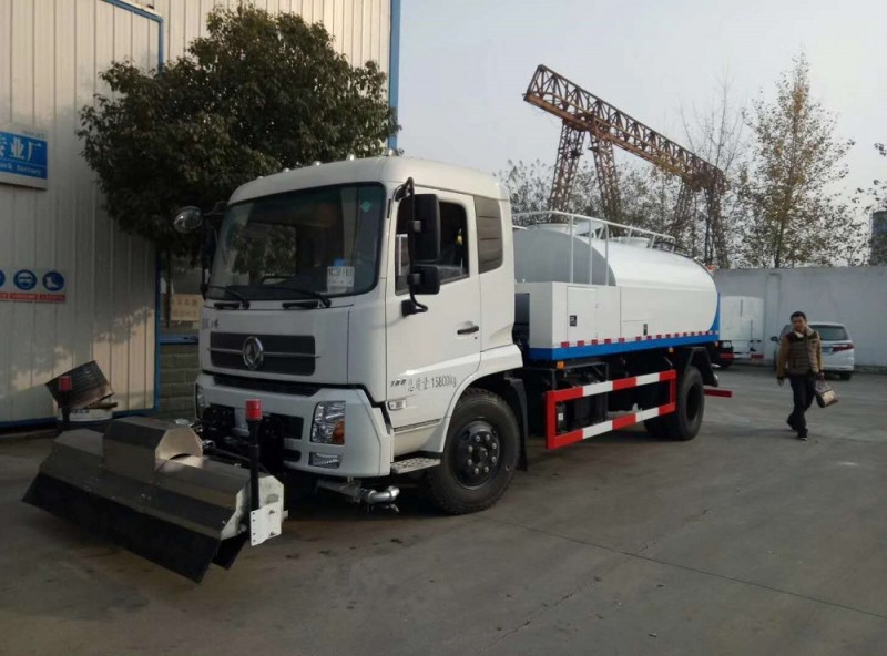 東風天錦型道路清洗車