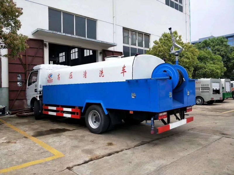 東風(fēng)大多利卡高壓清洗車(chē)