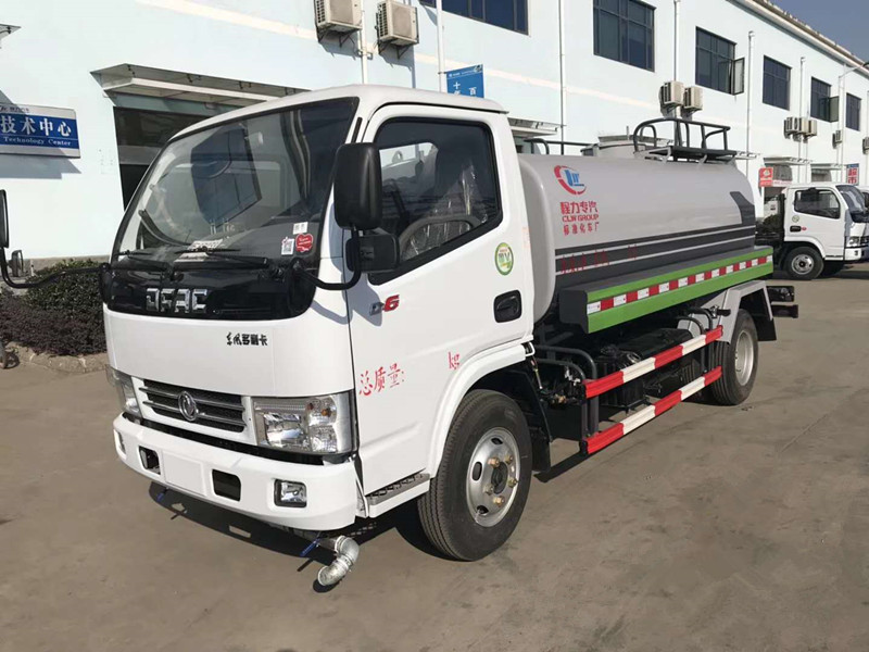 東風(fēng)小多利卡灑水車（國五5方）