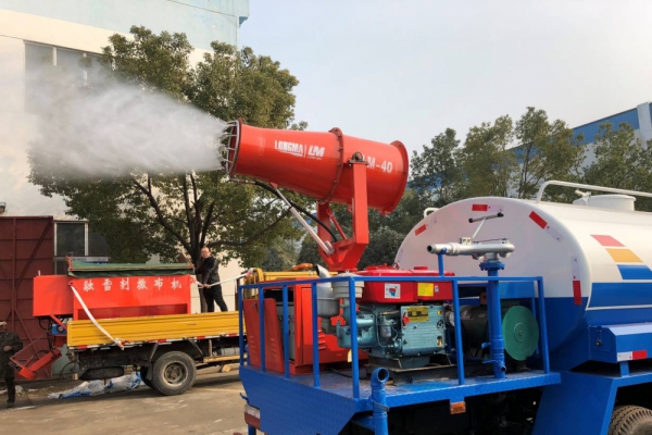 東風(fēng)大多利卡霧炮車(8噸、30-40米噴霧機(jī))圖片