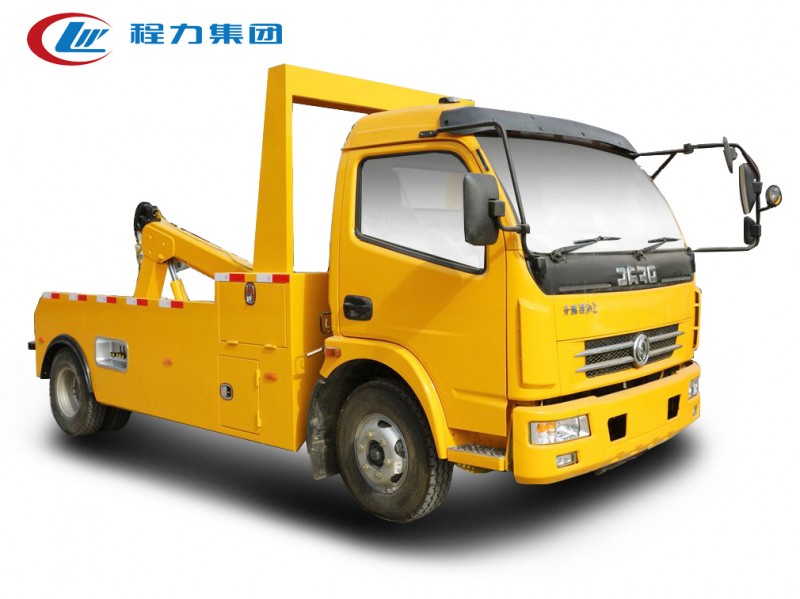 東風大多利卡一拖一清障車