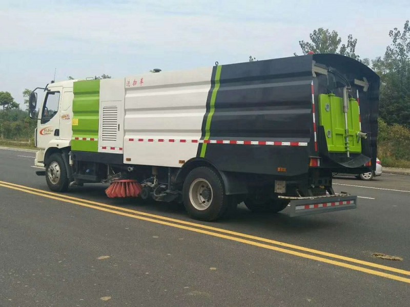 東風(fēng)柳汽12方洗掃車