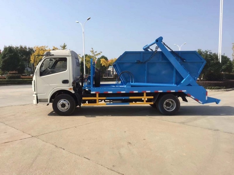 東風大多利卡8方擺臂垃圾車