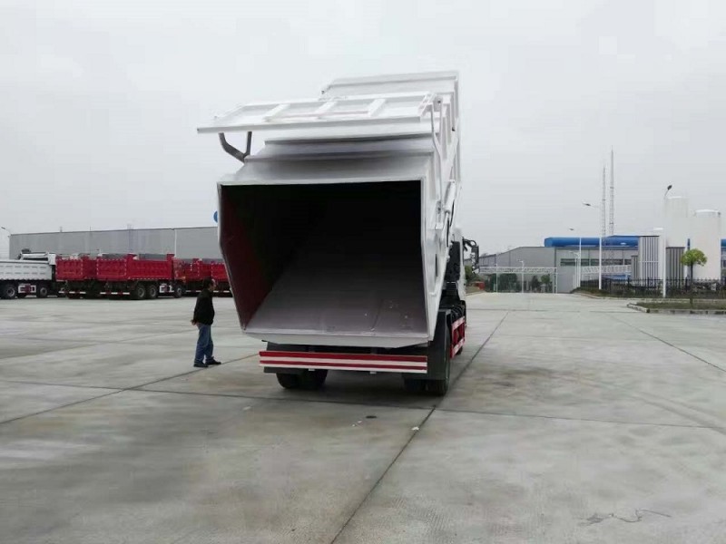 東風(fēng)天錦15-17方對接垃圾車