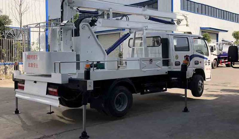 東風多利卡雙排12米藍牌高空作業車圖片