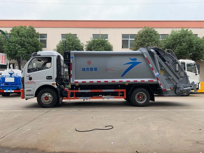 東風凱普特壓縮垃圾車（8方）圖片