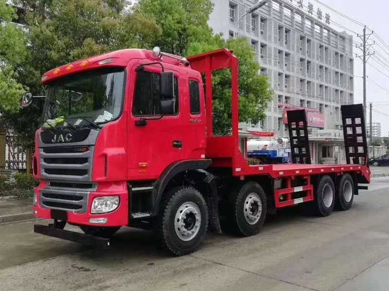 江淮A5前四后八平板運(yùn)輸車