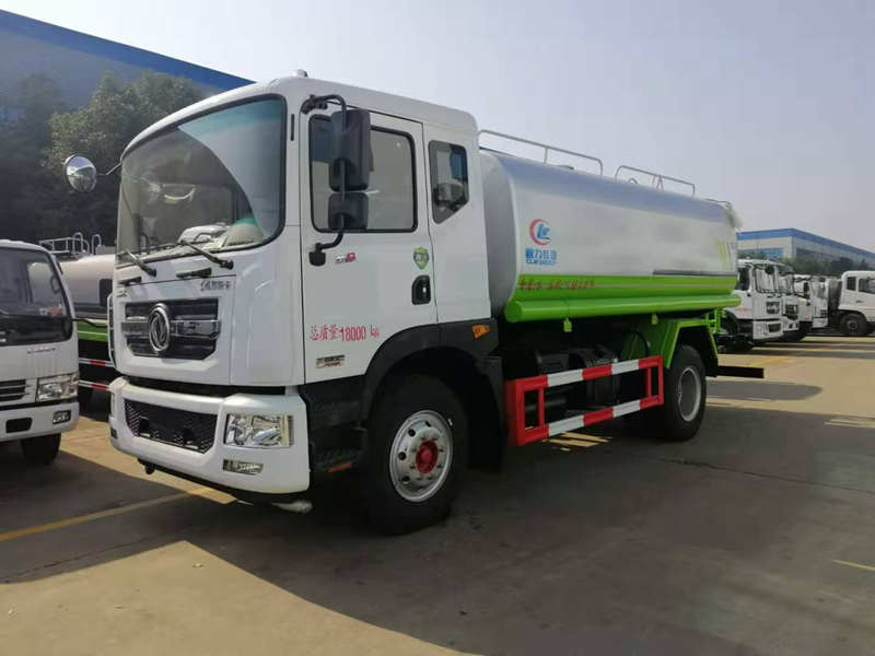 東風D9多利卡15方灑水車