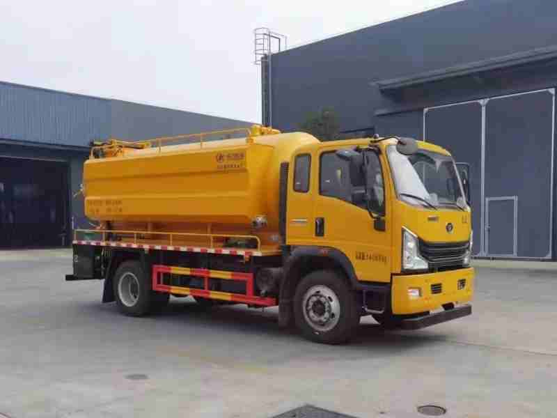 重汽豪曼清洗吸污車（12.5方）